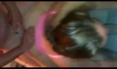 Lelaki di dalam kereta video lucah mat saleh bercinta dengan seorang gadis hitam,