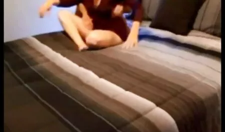 Gadis-gadis video lucah pramugari yang menyakitkan hati dan mewujudkan