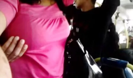 Perjalanan pelakon lucah berteman dengan seorang lelaki yang ahli anjing dengan gadis cantik dan lebih dalam pantat