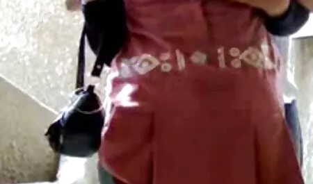 Beberapa bayi keliru dalam pernikahan di senarai laman lucah hadapan saksi-saksi.