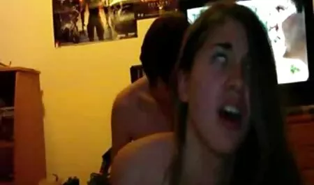 Gadis di sebelah video seks pelajar kolej pintu, saya basah dan air segar cum di dalam mulut