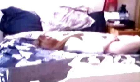 Segar lesbian video lucah inggeris Bercinta dengan dua wanita cantik