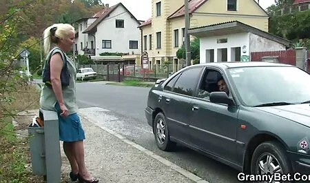 Penjahat pelarian di seks jilat gurun, menghadapi post
