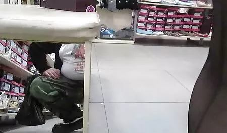 Ibu, cerita seks tudung urutan ini di rumah