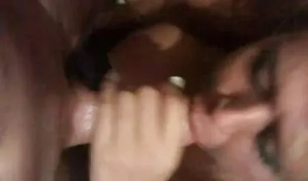 Pergi ke mulut dua pramugari lucah pelacur