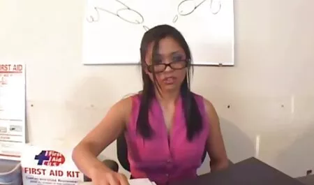 Penuh cantik pada lucah sex melayu lutut mereka untuk membungkam mereka.