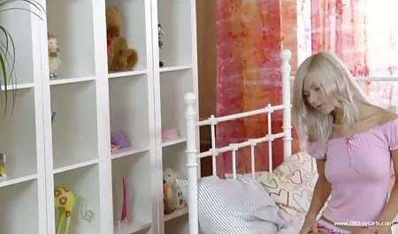 Apartemen ini nenek lucah adalah bebas pergi!