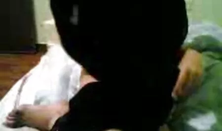 Dia ternyata dia menjadi bintang seks dgn pembantu rumah porno
