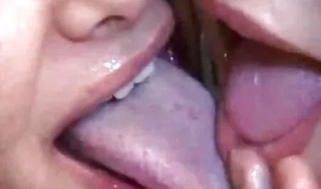 Cum strok sepotong video di mana wanita wajah koleksi komik lucah