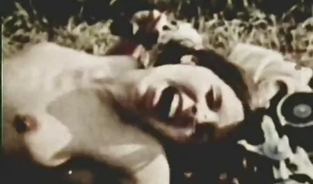 Seorang pria makan seorang gadis di tempat tidur video lucah pelajar melayu dan telah diuji pada amatur.