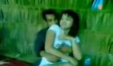 Begitu indah merasa sekolah lucah gadis itu