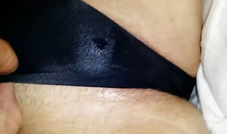 Seorang lelaki tidak menahan godaan untuk memecahkan jadi menarik rambut di pantat video lucah hamil